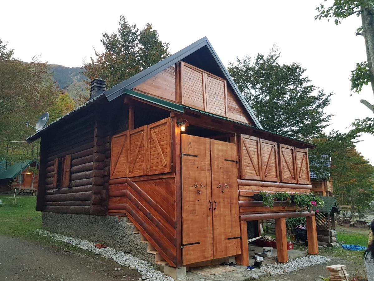 Bungalows Prokletije Gusinje Exterior foto