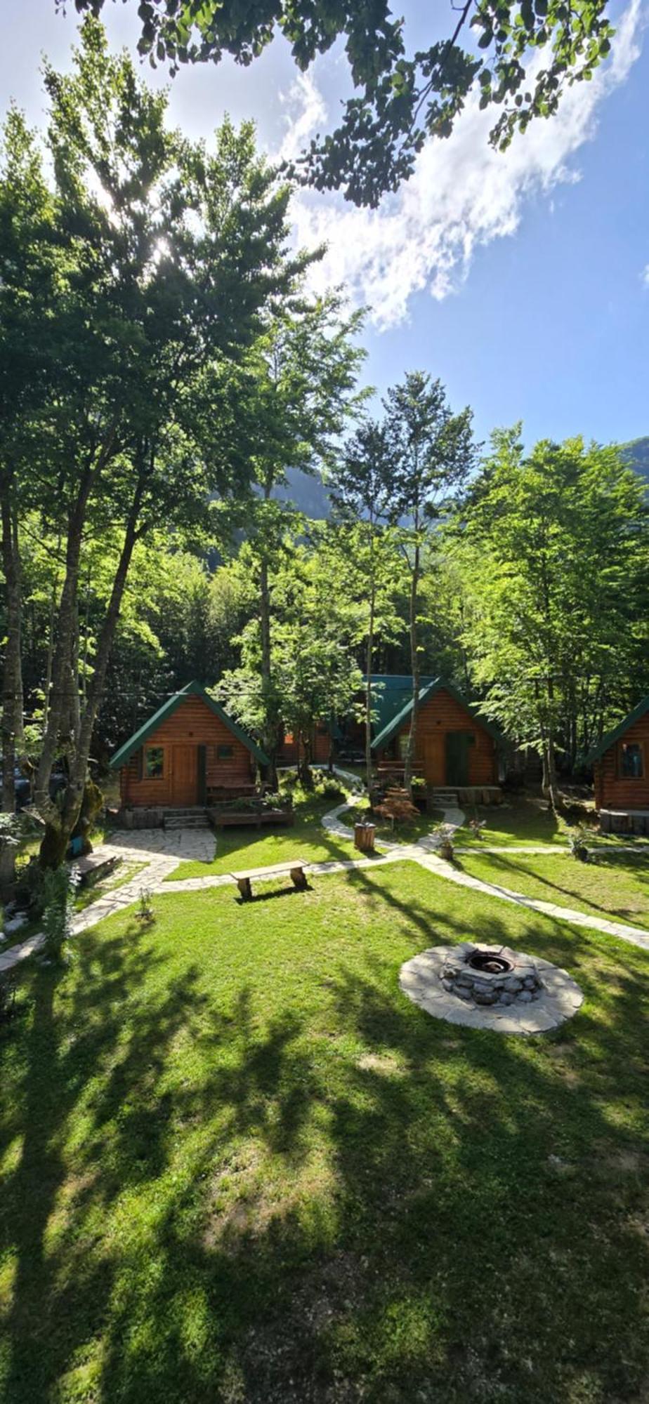 Bungalows Prokletije Gusinje Exterior foto