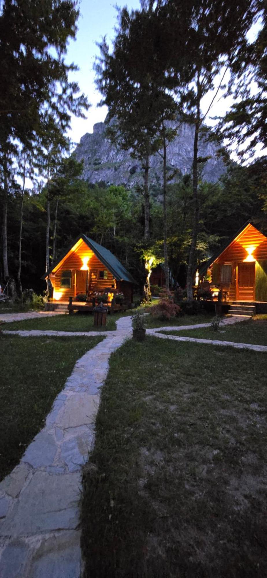 Bungalows Prokletije Gusinje Exterior foto