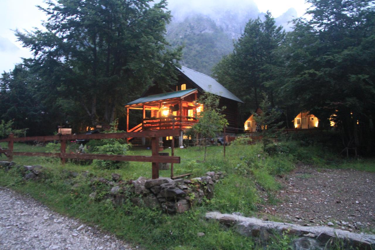 Bungalows Prokletije Gusinje Exterior foto